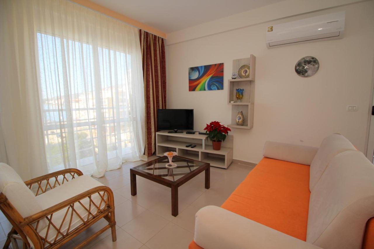 Chill Out Apartment Sarandë Buitenkant foto