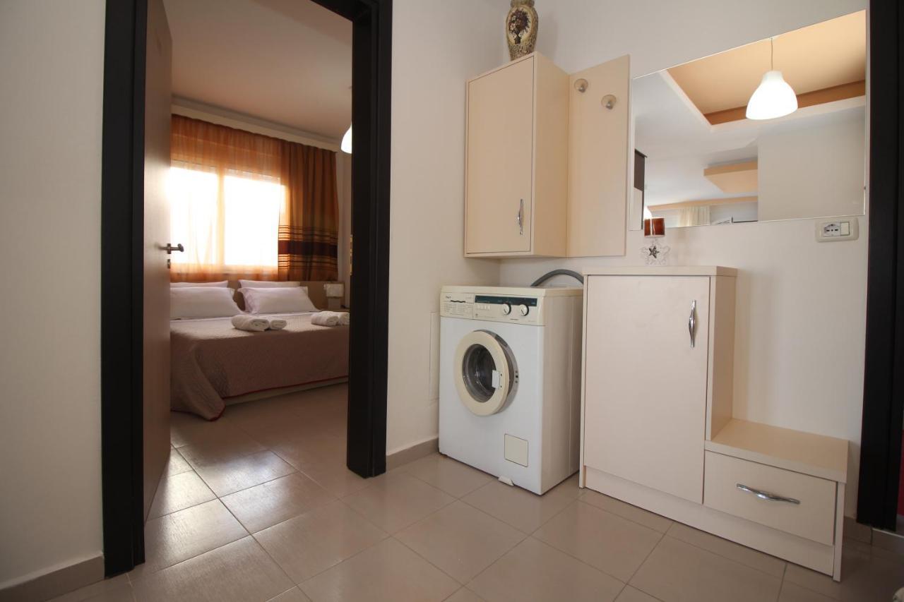Chill Out Apartment Sarandë Buitenkant foto